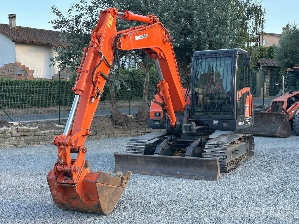 Doosan SOLAR 75V Малые экскаваторы 7т-12т