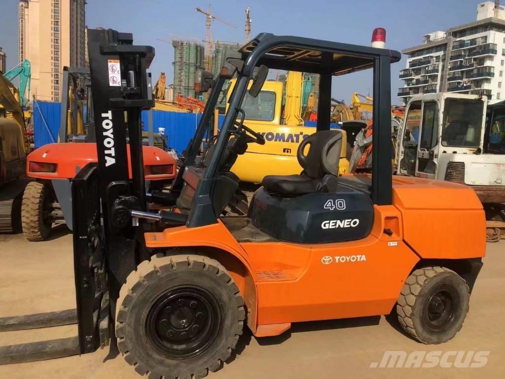 Toyota FD30 Дизельные погрузчики