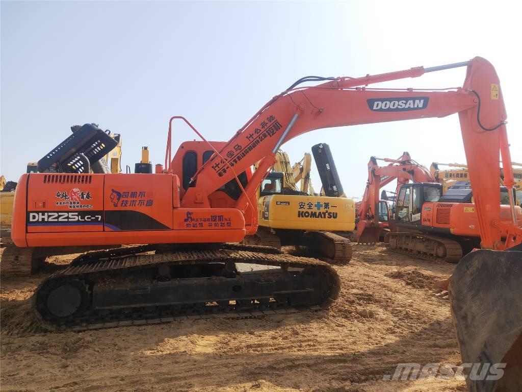 Doosan DH225LC-7 Гусеничные экскаваторы