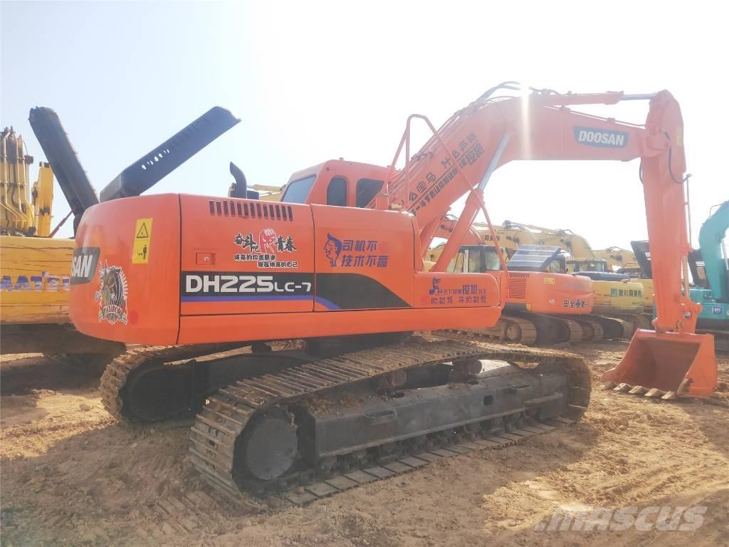 Doosan DH225LC-7 Гусеничные экскаваторы