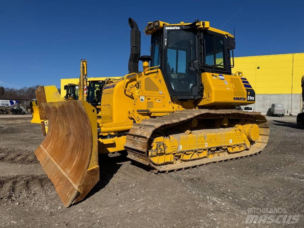 Komatsu D51PX-24E0 Гусеничные бульдозеры