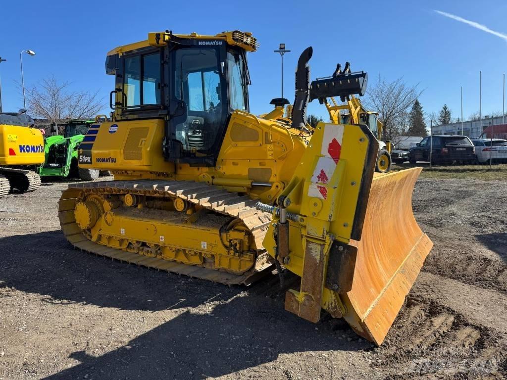 Komatsu D51PX-24E0 Гусеничные бульдозеры