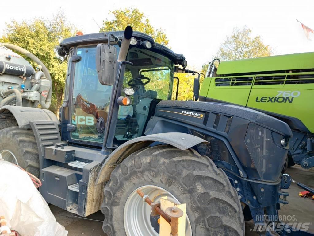 JCB Fastrac 4220 Трактора