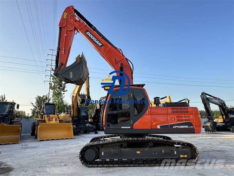 Doosan DX 225 LCA Гусеничные экскаваторы
