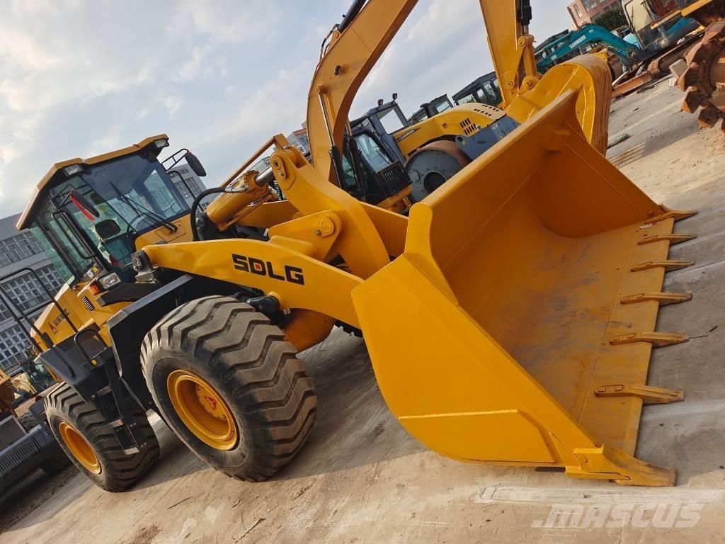 SDLG LG 956 F Фронтальные погрузчики
