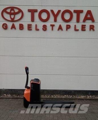 Toyota LWE 200 Ручные штабелёры с электроподъёмом