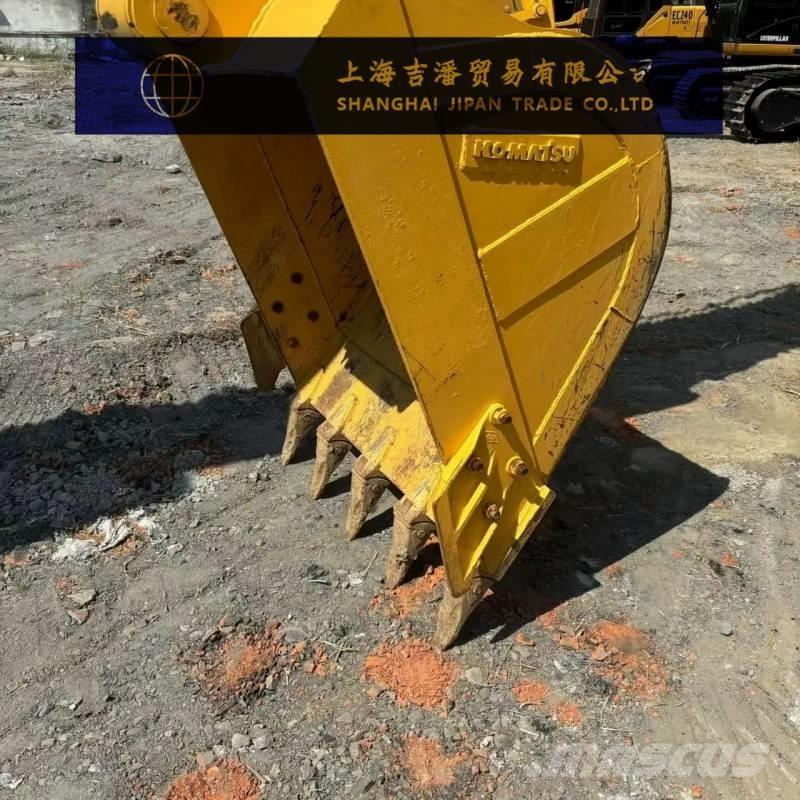 Komatsu PC 240 Гусеничные экскаваторы