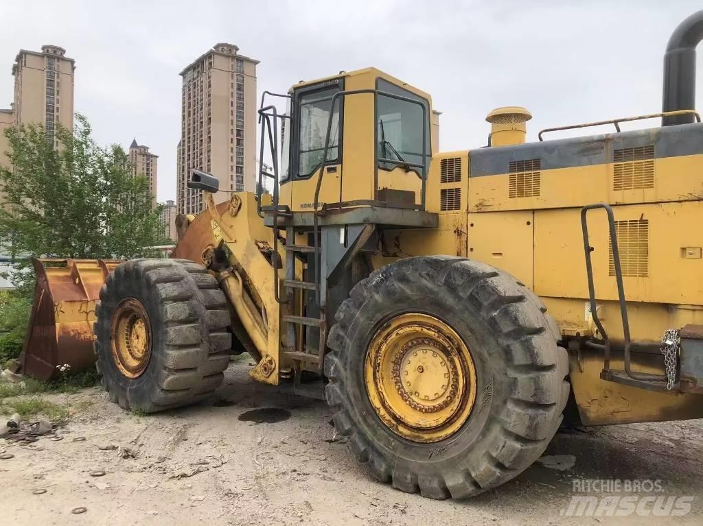 Komatsu WA 600-3 Фронтальные погрузчики