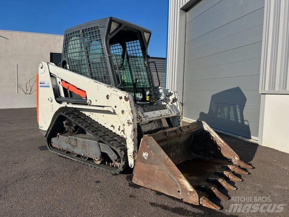 Bobcat T 110 Гусеничные фронтальные погрузчики