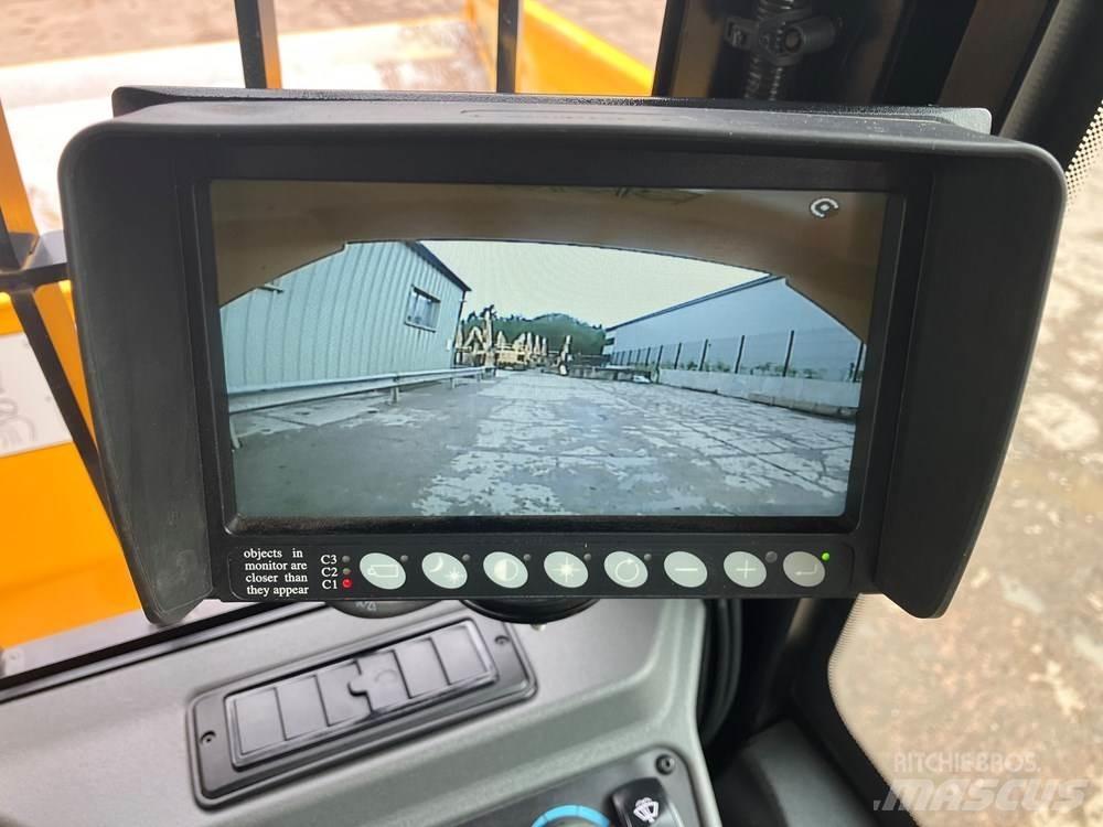JCB 6TFT Мини-самосвалы