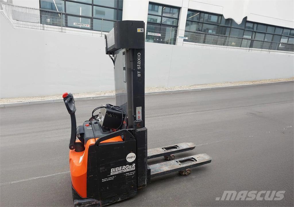 Toyota SWE160L Разные подъемники и вышки