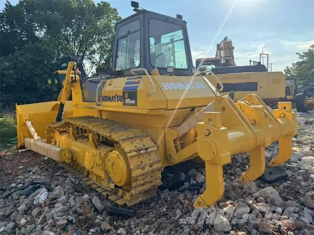 Komatsu D 85 EX Гусеничные бульдозеры