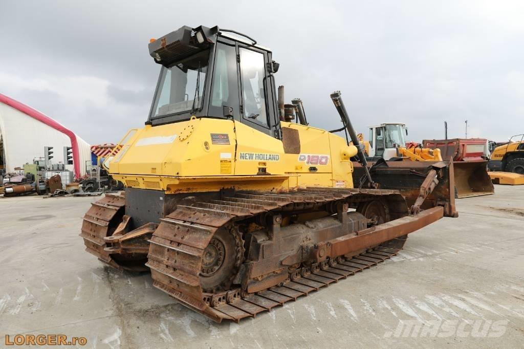 New Holland D 180 Гусеничные бульдозеры