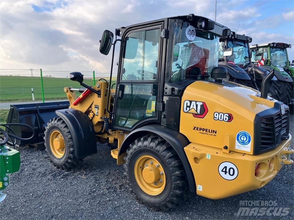 CAT 906 Фронтальные погрузчики