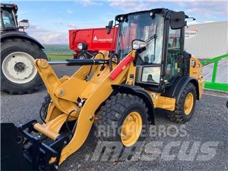 CAT 906 Фронтальные погрузчики