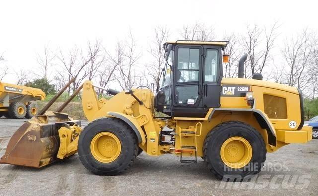 CAT 926M Фронтальные погрузчики