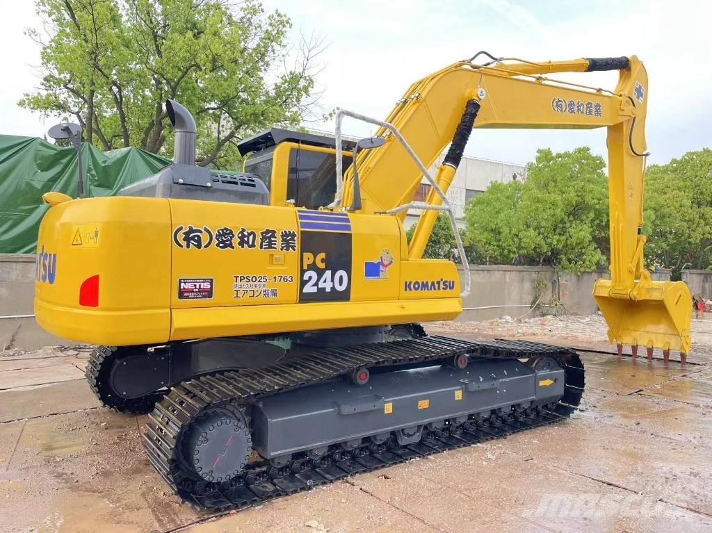 Komatsu PC 240LC-8 Гусеничные экскаваторы
