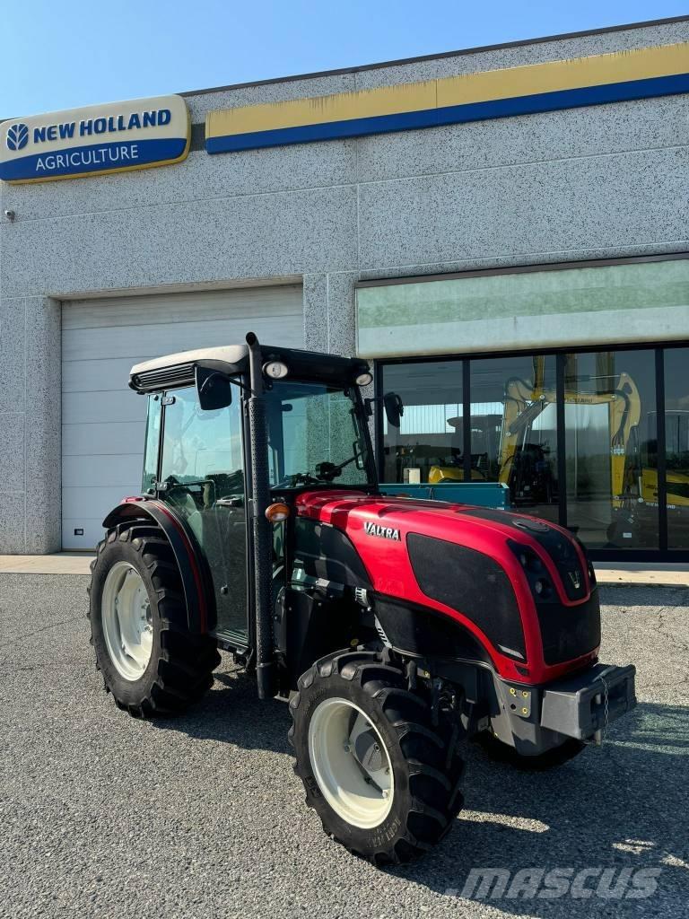 Valtra F95 Трактора