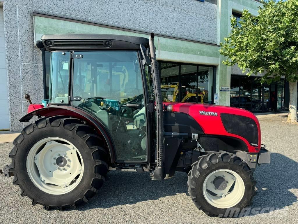 Valtra F95 Трактора