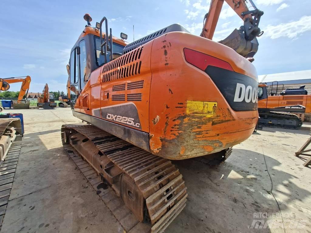 Doosan DX 225 LC-5 Гусеничные экскаваторы
