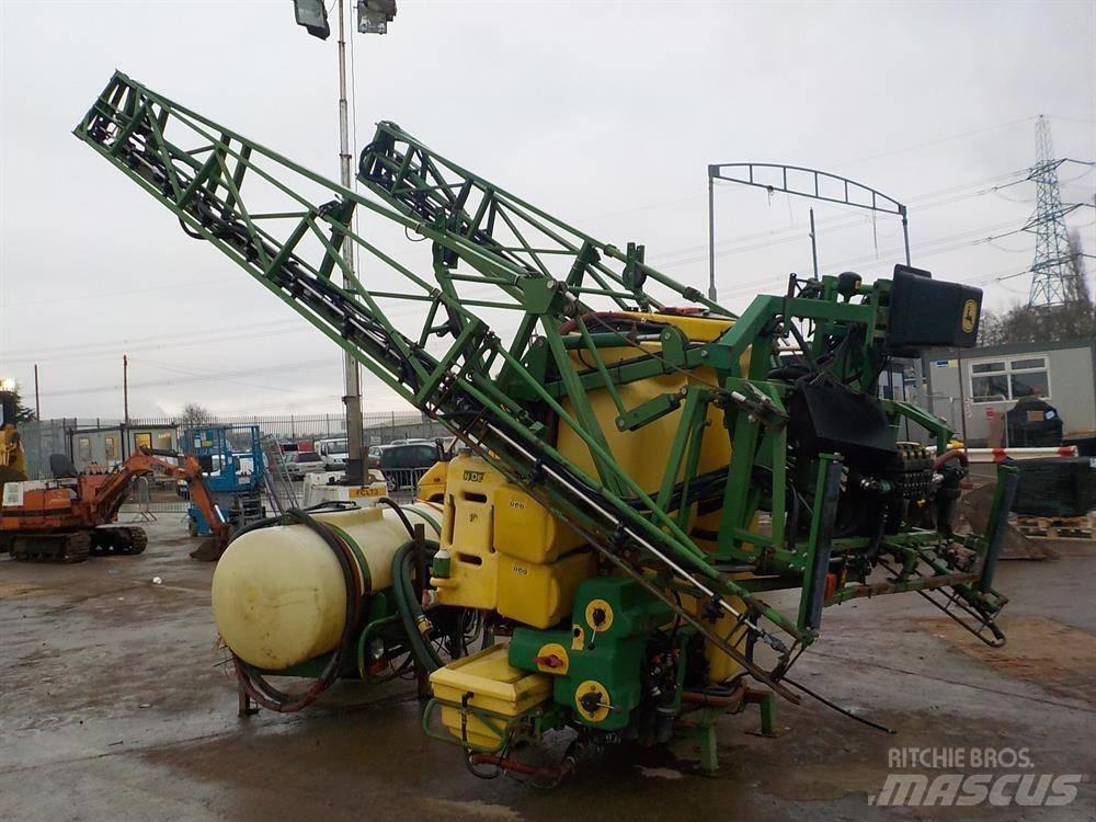 John Deere 510 Прицепные опрыскиватели