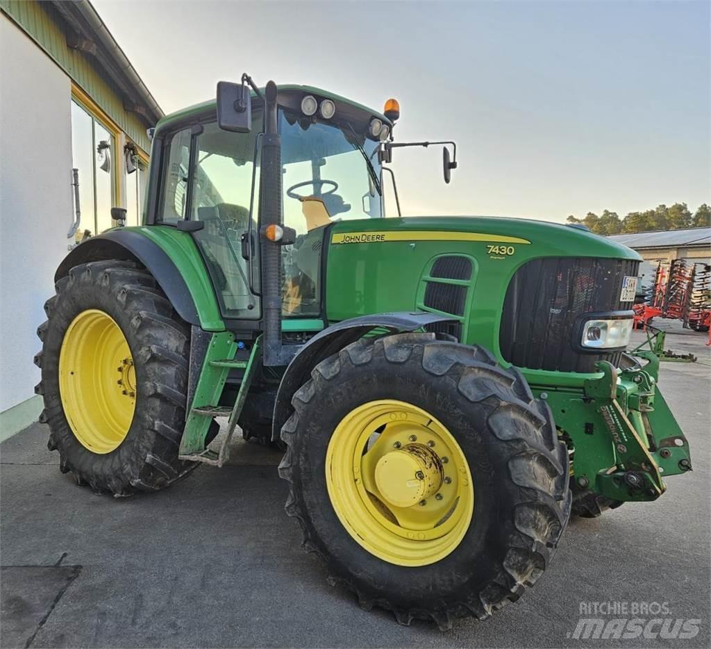 John Deere 7430 Трактора