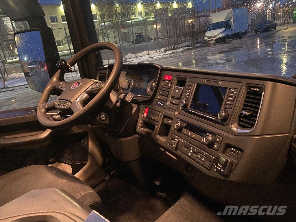 Scania LB Грузовики-Фургоны