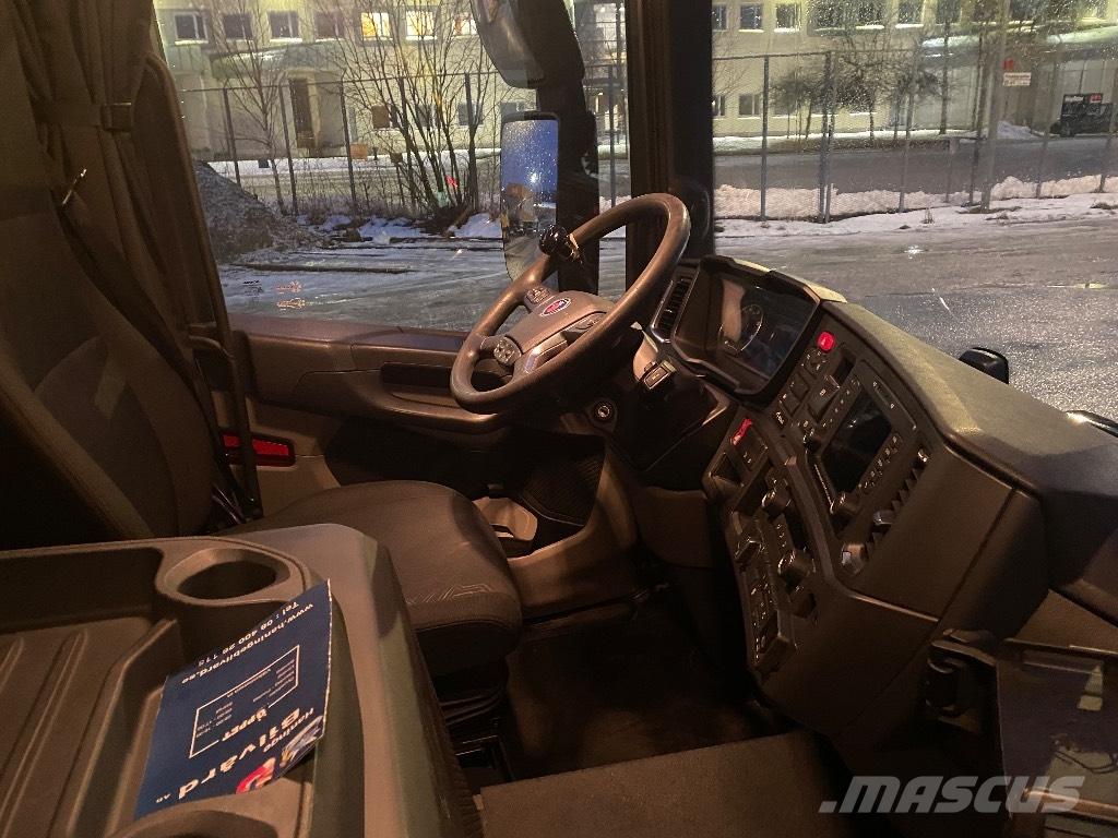 Scania LB Грузовики-Фургоны