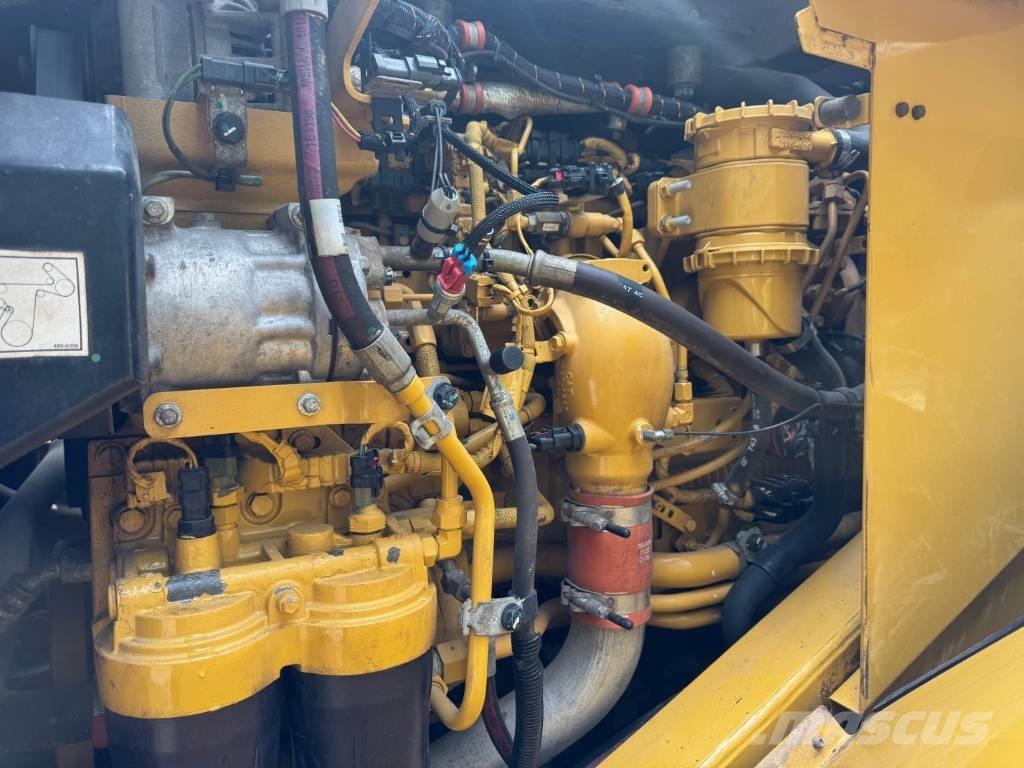 CAT 966 M Фронтальные погрузчики