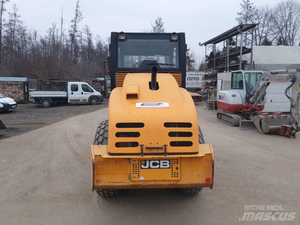 JCB VM 75 D Грунтовые катки