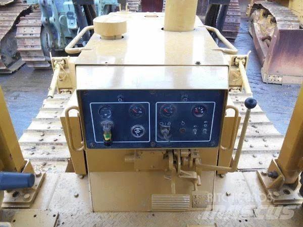 CAT D6G Гусеничные бульдозеры