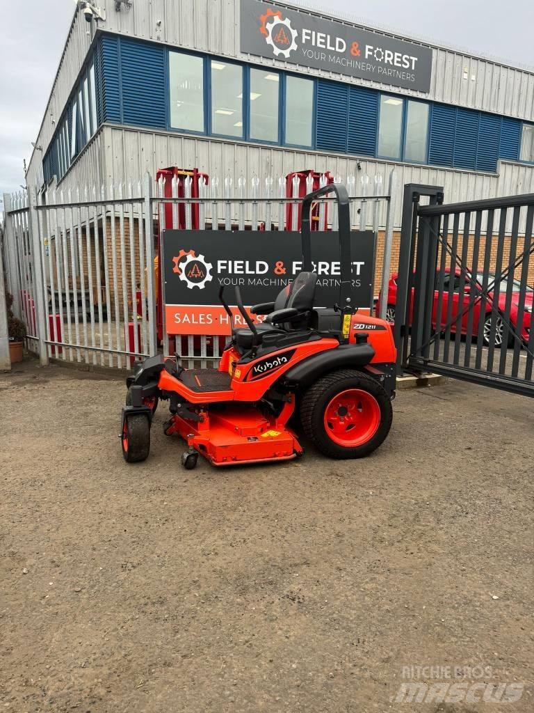 Kubota ZD 1211 Самоходные газонокосилки