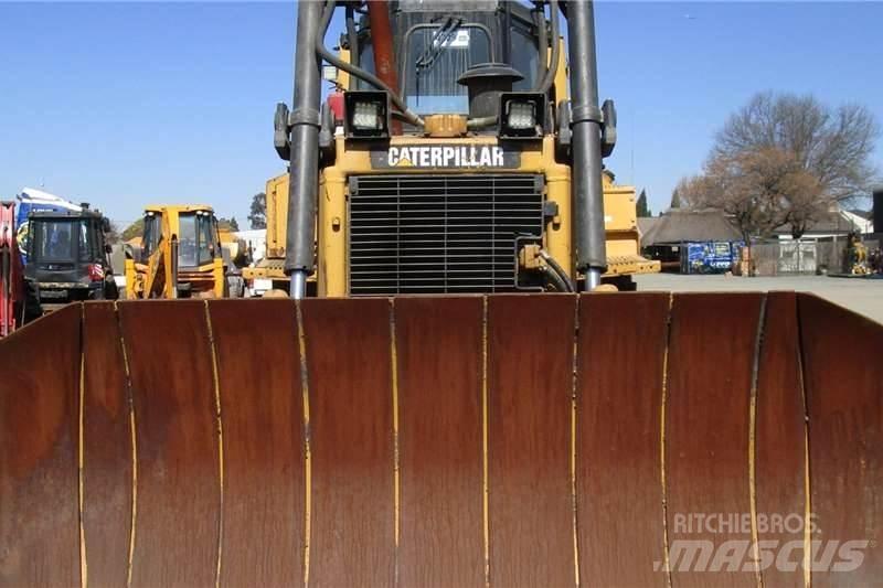CAT D6R Гусеничные бульдозеры