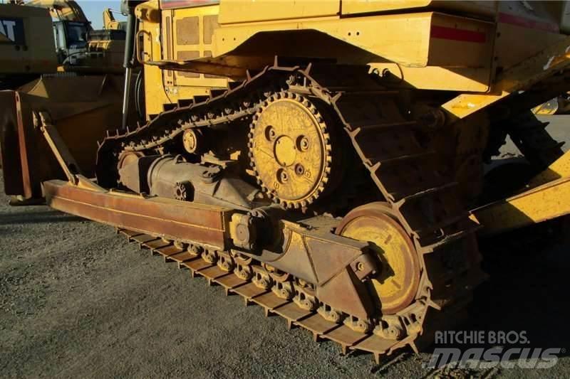 CAT D6R Гусеничные бульдозеры