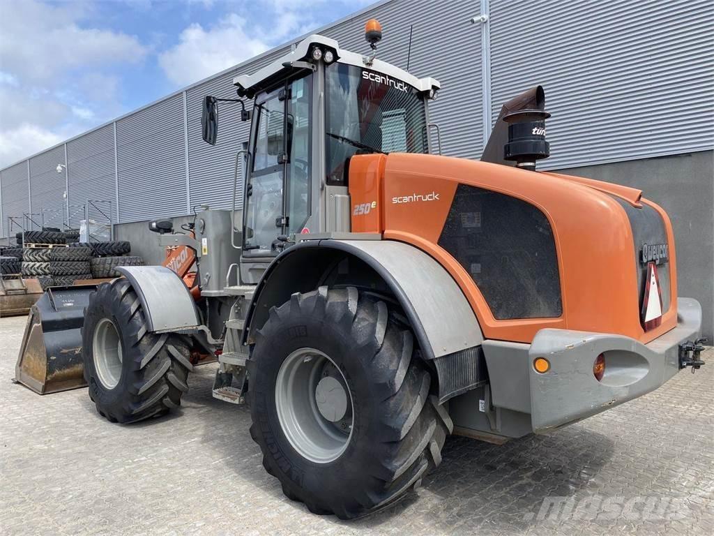 Weycor AR250E Фронтальные погрузчики