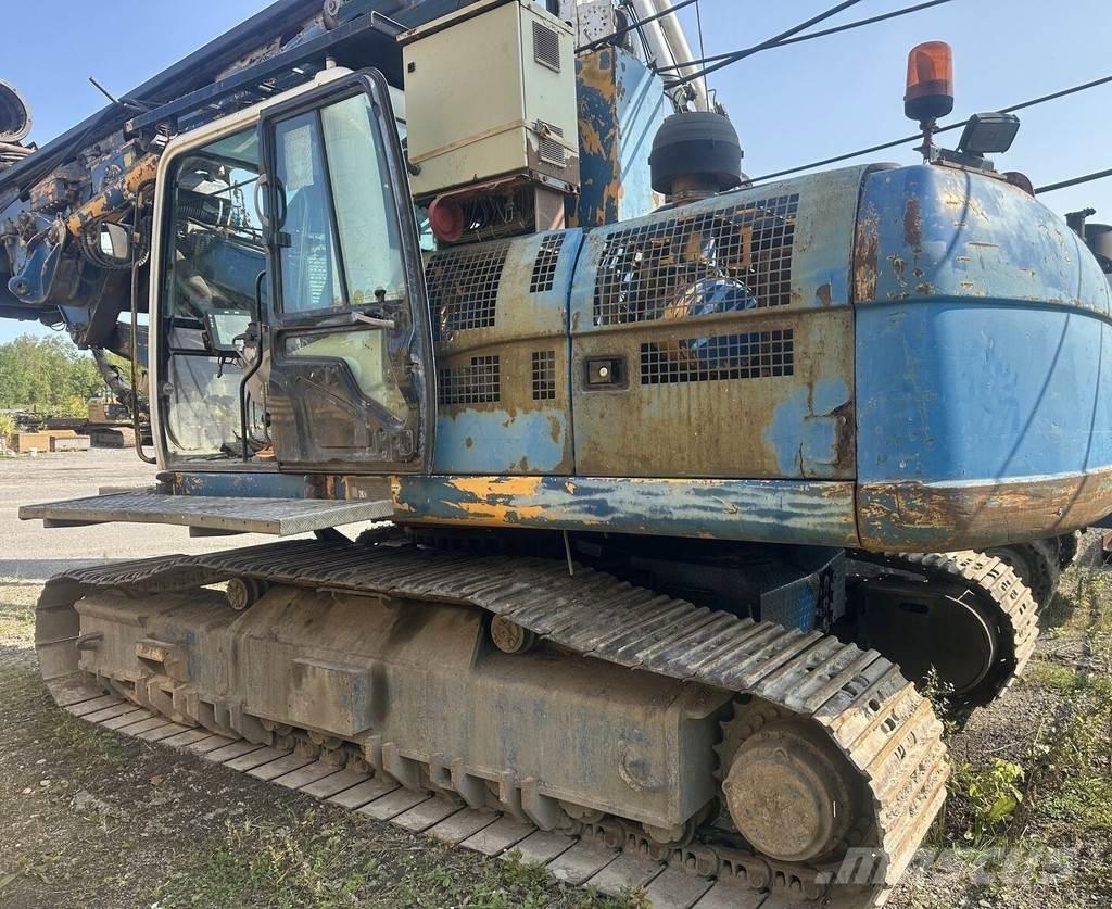 Bauer BG 15 H Гусеничные буровые установки