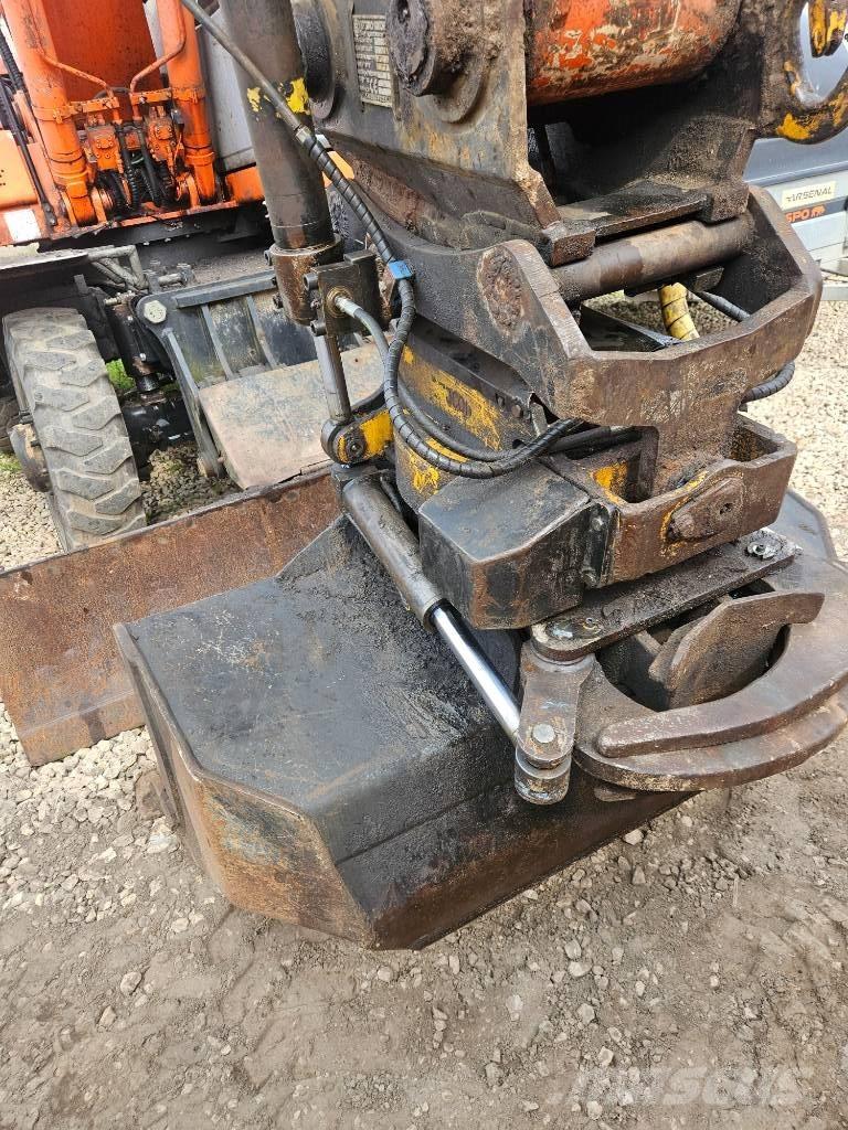 Fiat-Hitachi EX165W Колёсные экскаваторы