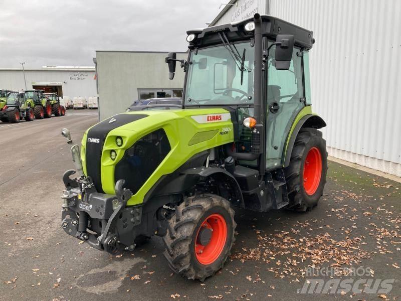 CLAAS NEXOS 240 M Трактора