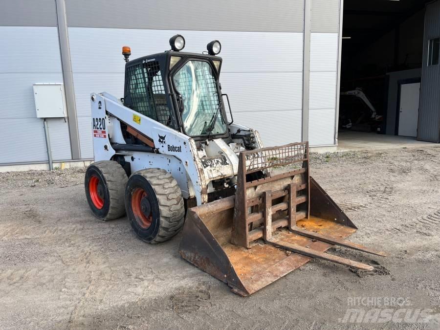 Bobcat A 220 Мини-погрузчики