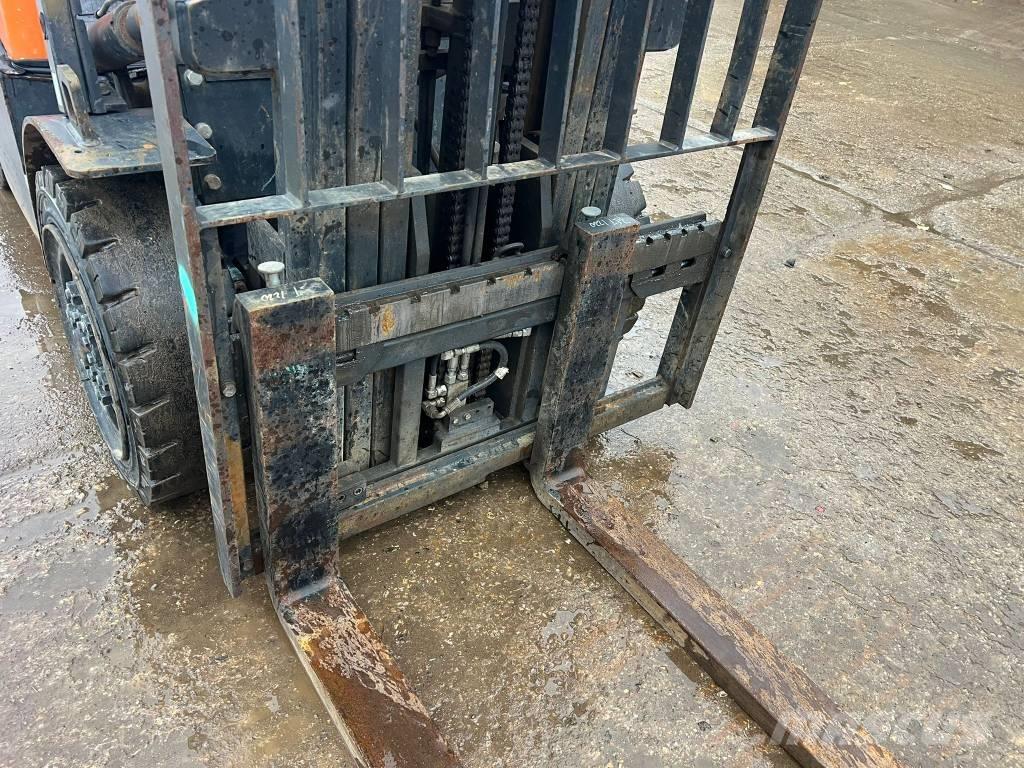 Doosan D 30 GP Дизельные погрузчики