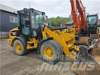 CAT 907M Фронтальные погрузчики