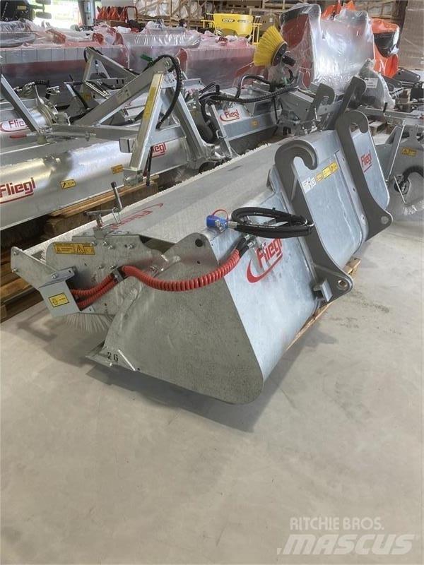 Fliegl Power Pro 260 Вакуумные уборочные машины