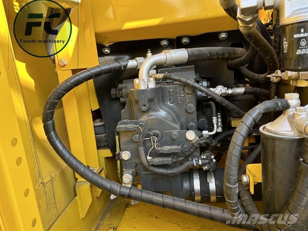 Komatsu 110 Гусеничные экскаваторы