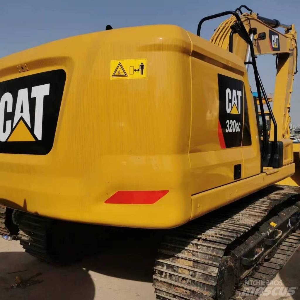 CAT CAT320GC Малые экскаваторы 7т-12т