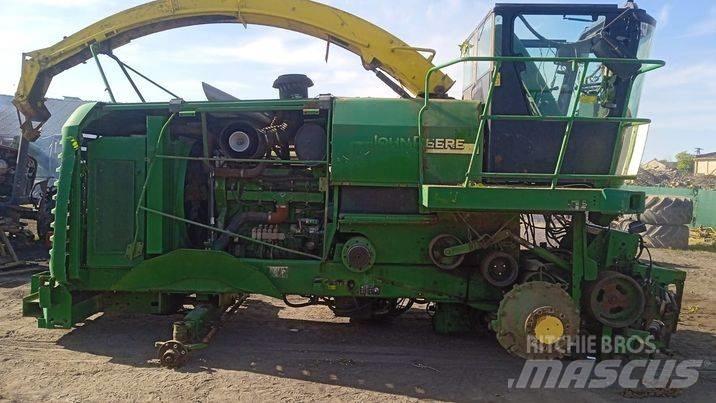 John Deere 7300  hook Кабины