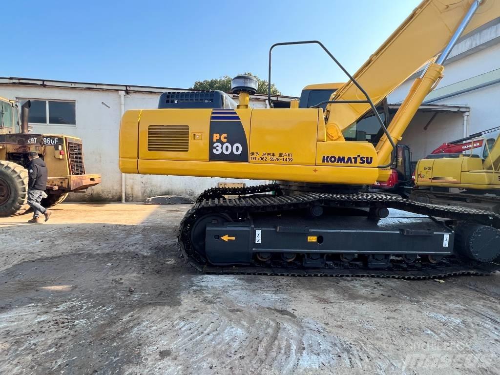 Komatsu PC300-7 Гусеничные экскаваторы