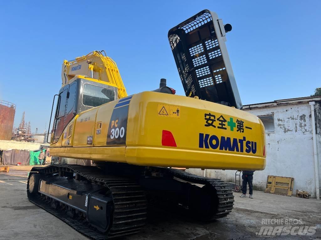 Komatsu PC300-7 Гусеничные экскаваторы