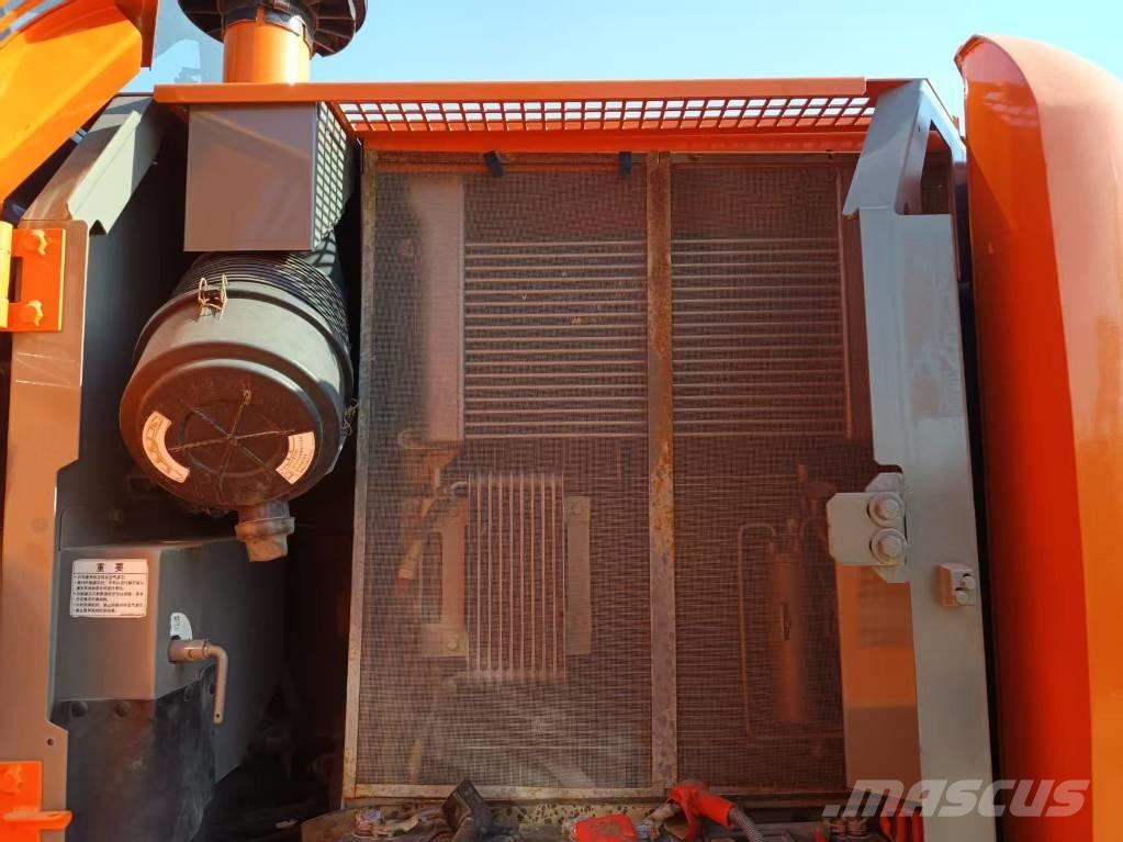 Hitachi ZX 130 Гусеничные экскаваторы