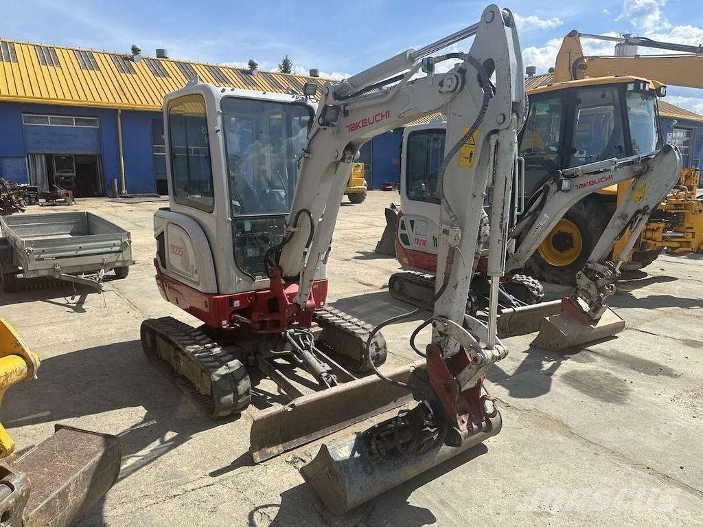 Takeuchi TB225 Мини-экскаваторы