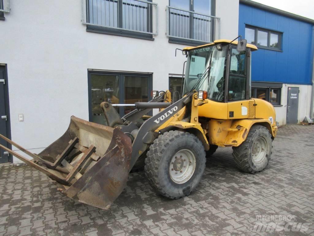 Volvo L 30 B Фронтальные погрузчики